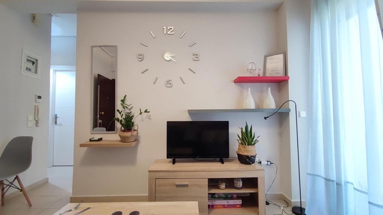Rock & Roll 2 - Modern Apartment In Trikala Екстер'єр фото